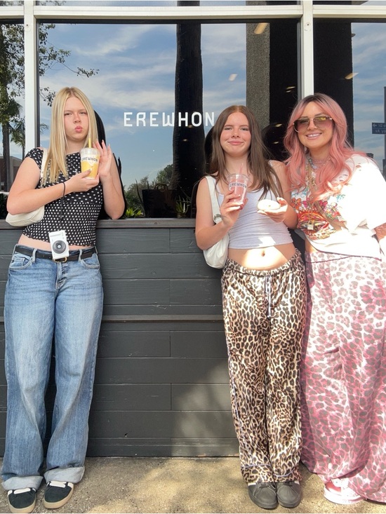 💖 @rachelklincoln is LIVE NOW! Get ready…the Next Live Show is 3/29💖 - Picture 9 of 14